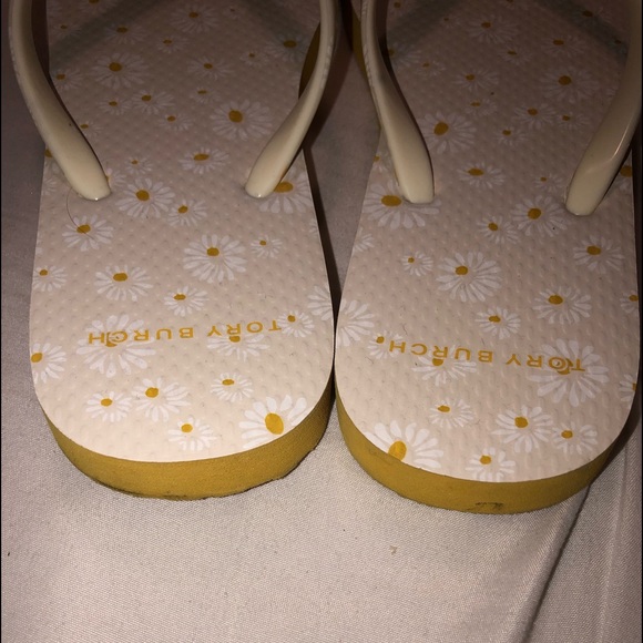 Tory Burch gently preloved sandals - Picture 3 of 4